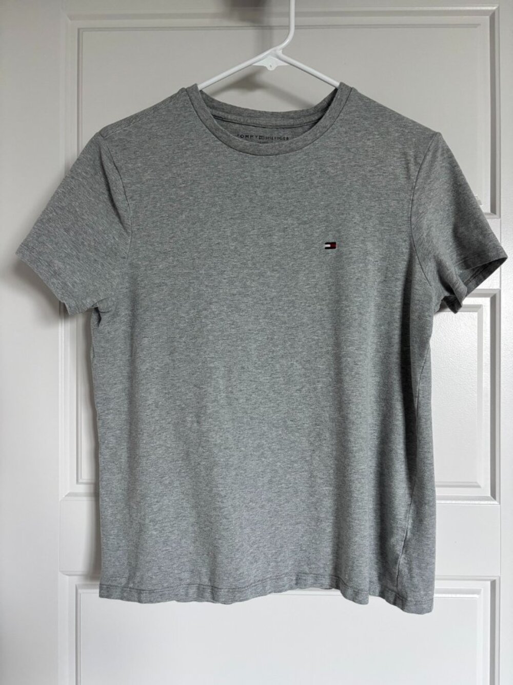 Tommy Hilfiger T-Shirt Womens Gray Heather Flag Logo